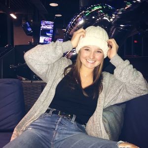 Meet your Posher, Lauren